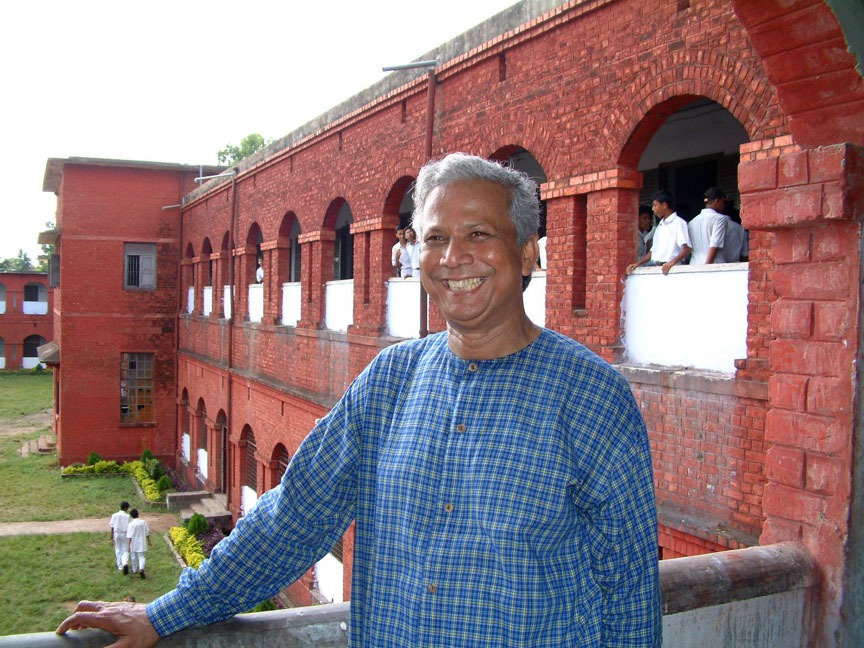 "Muhammad Yunus at Chittagong Collegiate School" by Hossain Toufique Iftekher - Own work. Licensed under Creative Commons Attribution-Share Alike 3.0 via Wikimedia Commons - 